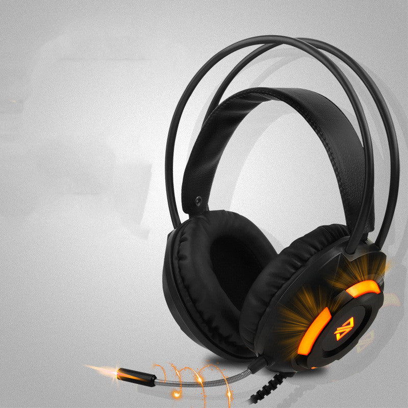 Esports listen to the sound of eating chicken headphones